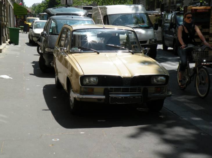  voiture ancienne : renault 16 , avant